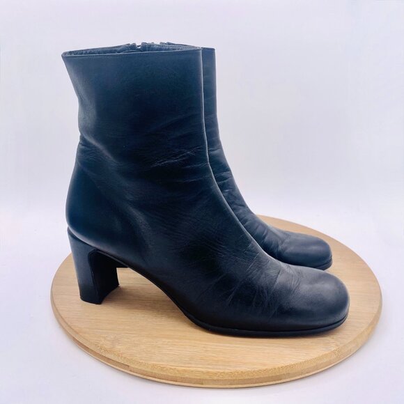 Stuart Weitzman Boots Womens 9 Black Leather Ankle Zip Quiet Luxury - Picture 1 of 12
